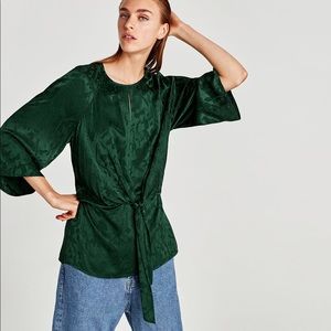 NWT Top- Kelly Green-M